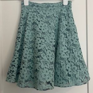 ALEXIS - Light Blue Lace Skirt (xs)